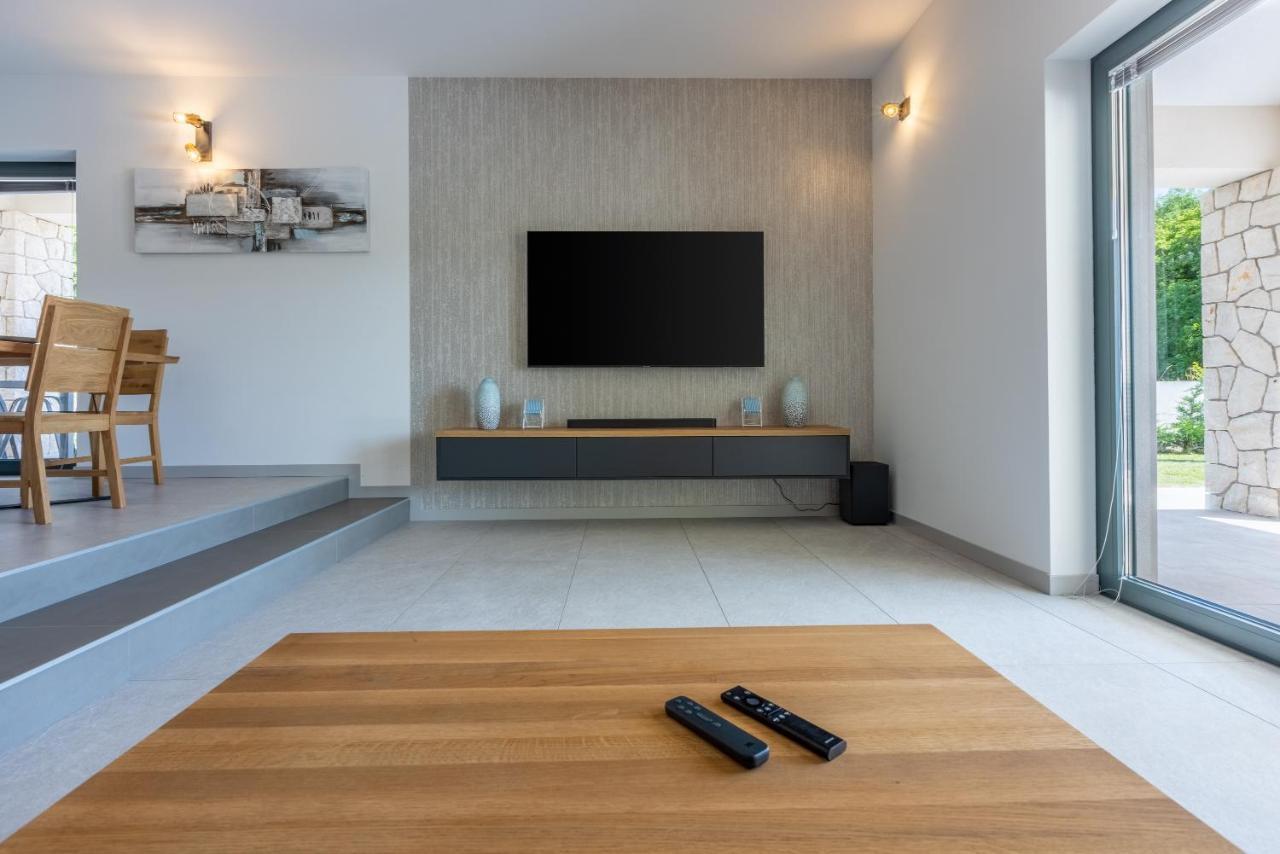Podhum Villa Palma With Heated Private Pool מראה חיצוני תמונה